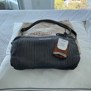 Vive La Difference Made in Italy shoulder/crossbody/clutch handbag